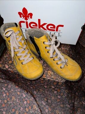 RIEKER LACE UP BOOTS (39)